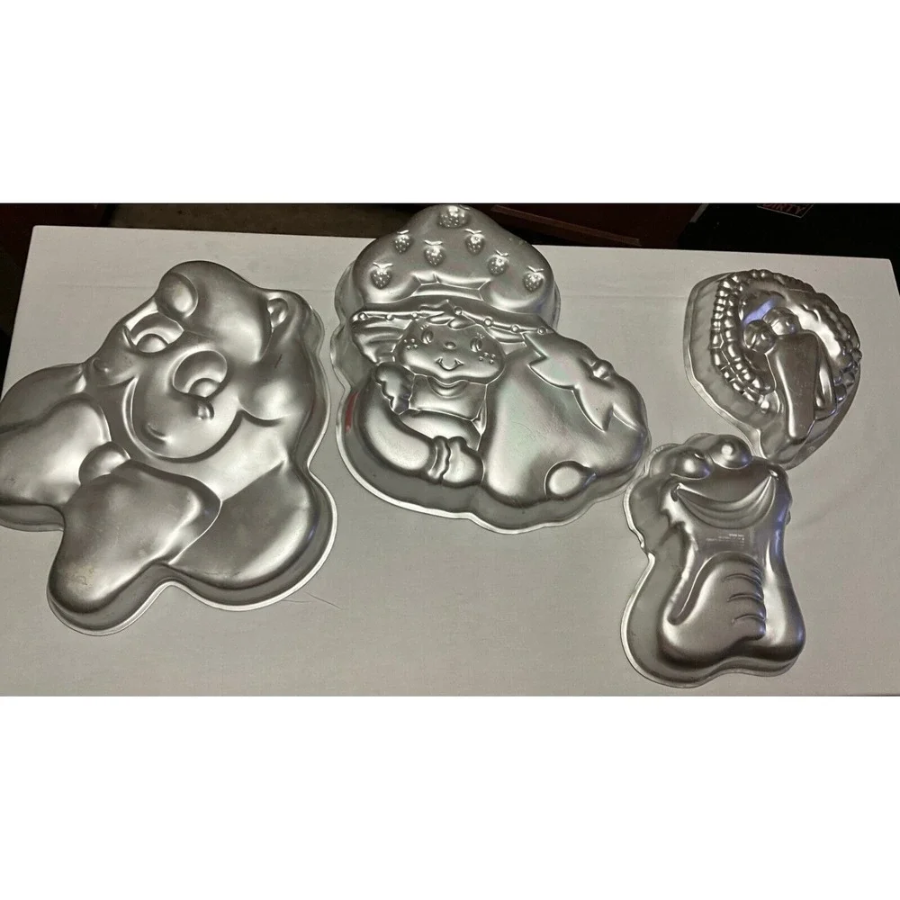 Lot of 10 vintage character cake pans, all new, see below for details, rare find